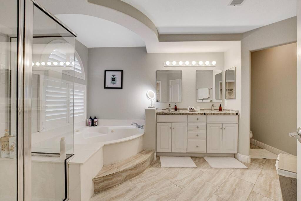 Beautiful 5Br W/King Beds, Pool & Hot Tub, Games Villa Las Vegas Luaran gambar